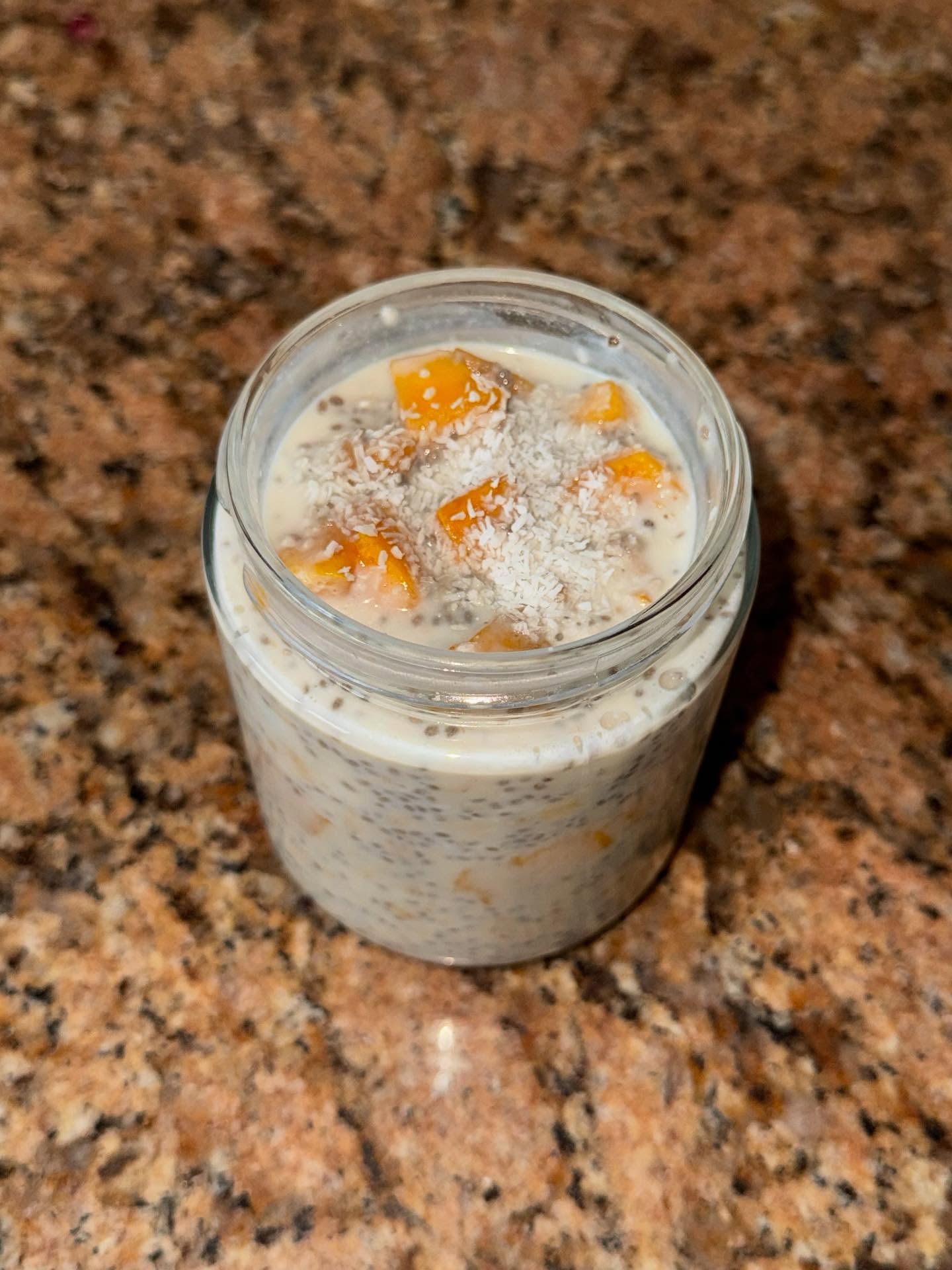 mango sticky rice overnight oats