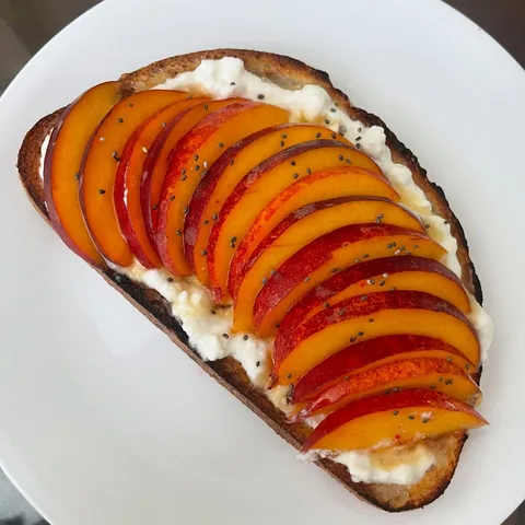 peach + ricotta & cottage cheese toast (drizzled w honey and chia seeds)
