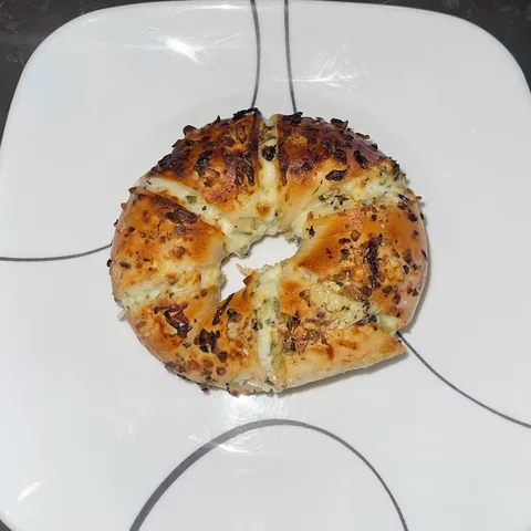 air fried bagel w chive cream cheese and garlic butter