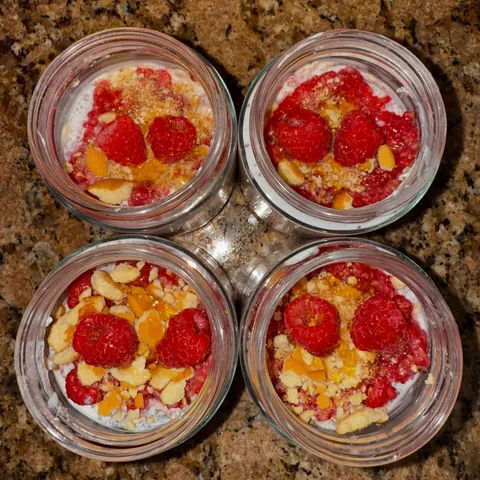 raspberry overnight oats
